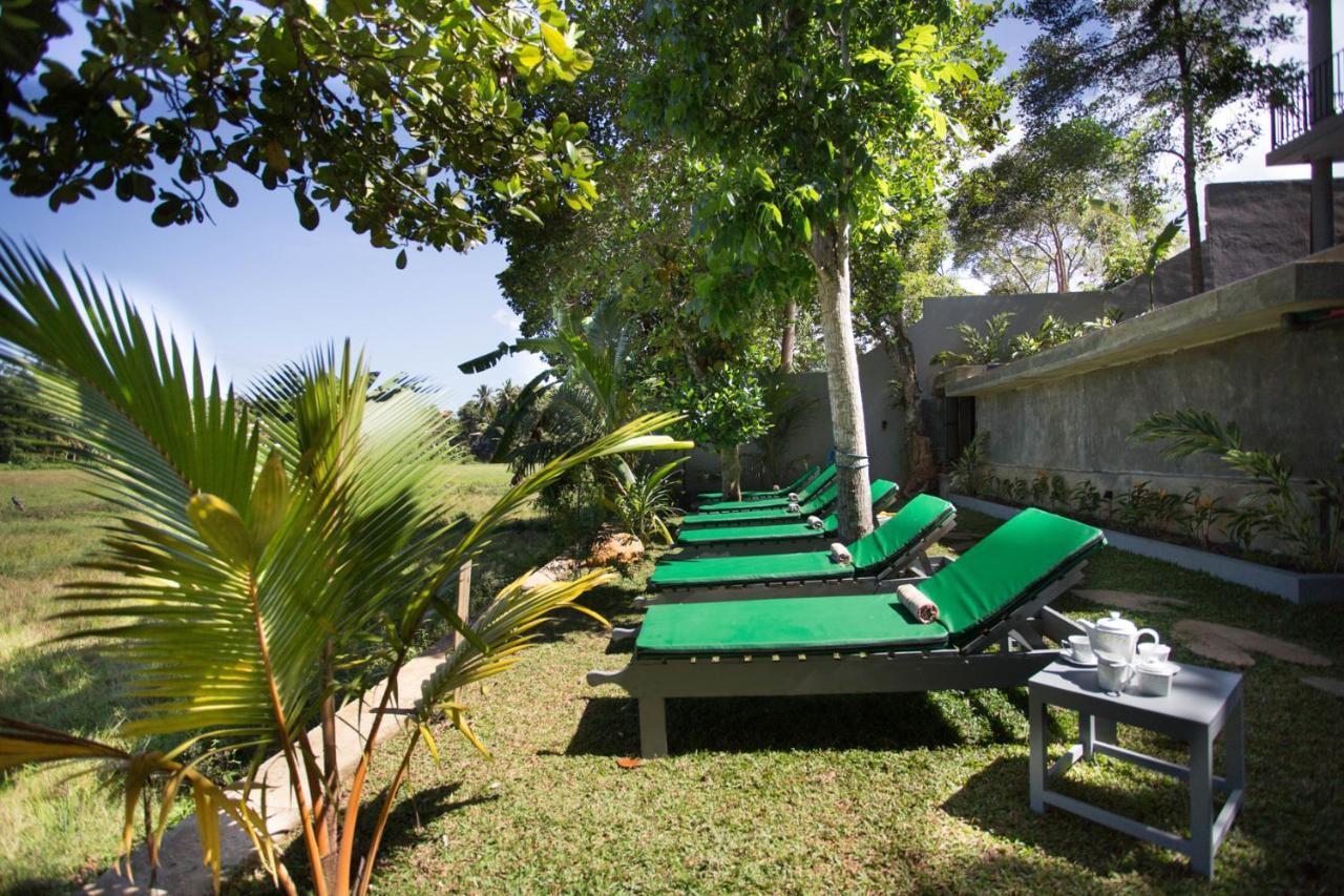Barefoot Bungalow Hikka Hikkaduwa Ngoại thất bức ảnh