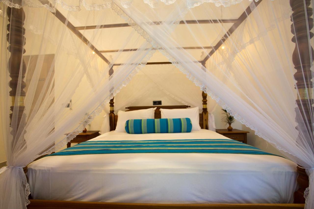Barefoot Bungalow Hikka Hikkaduwa Ngoại thất bức ảnh