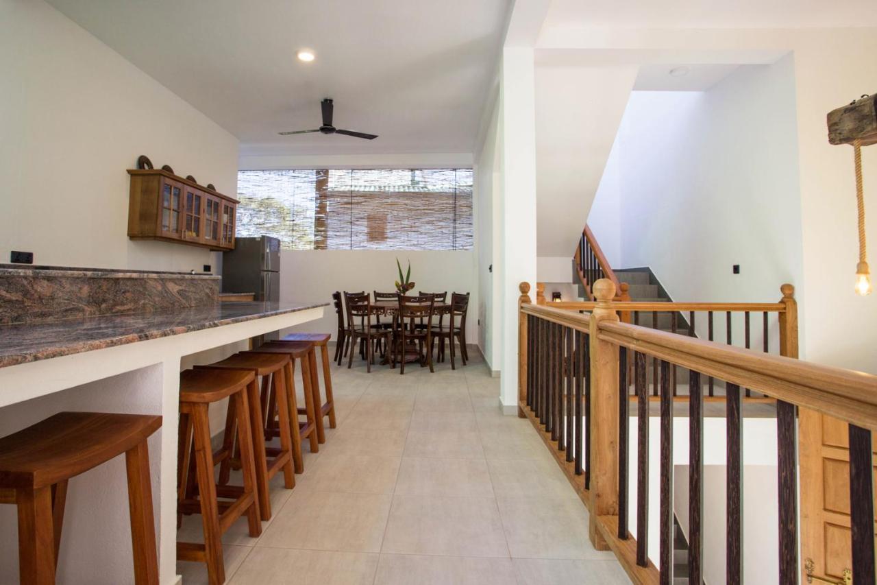Barefoot Bungalow Hikka Hikkaduwa Ngoại thất bức ảnh