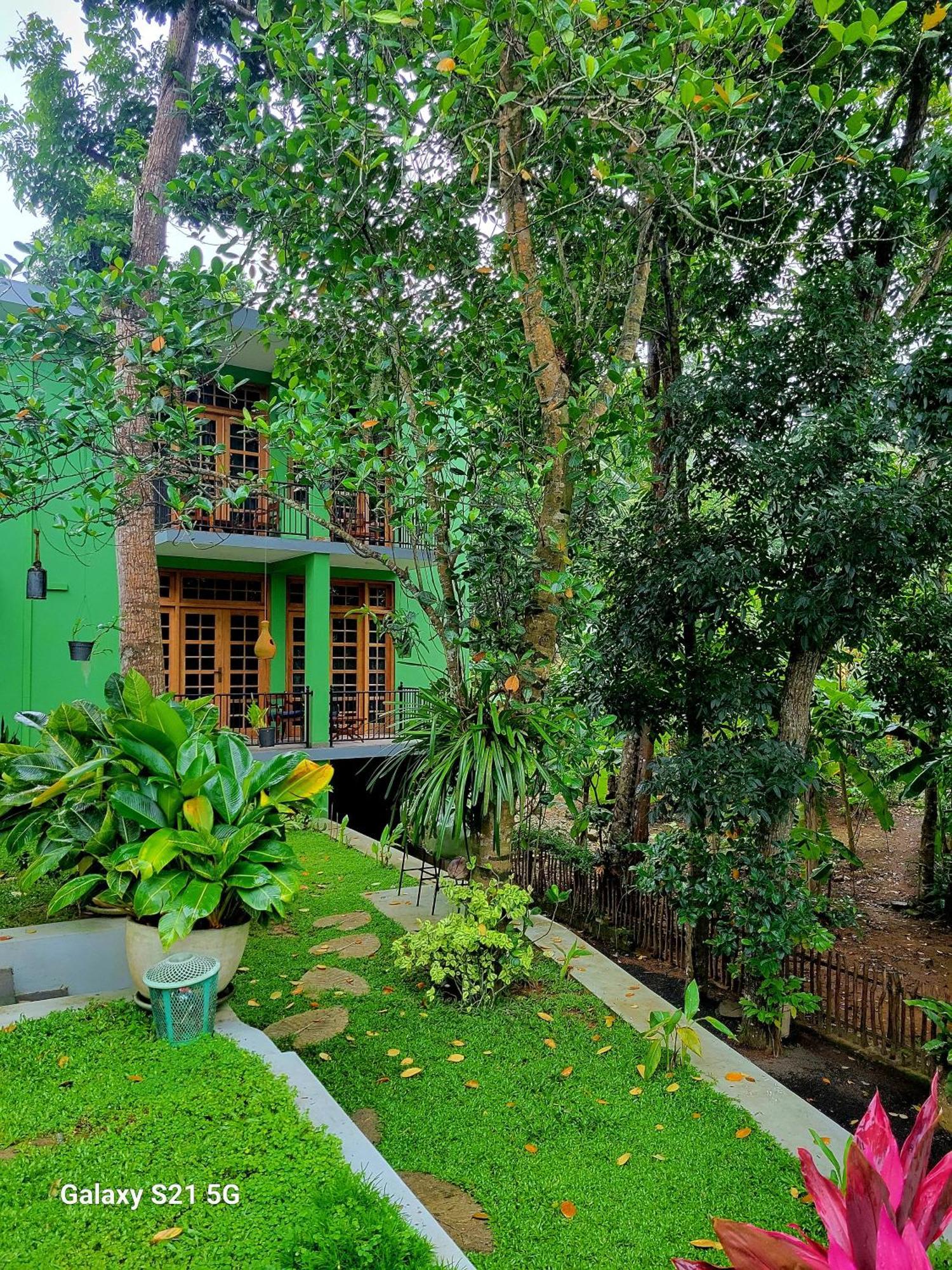 Barefoot Bungalow Hikka Hikkaduwa Ngoại thất bức ảnh